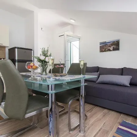 Apartment Riva 2 Krapanj