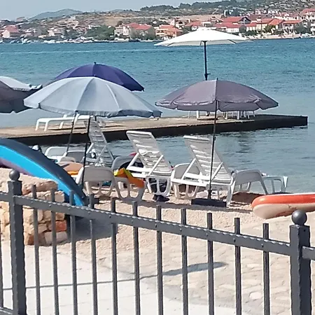 Riva 2 * Krapanj